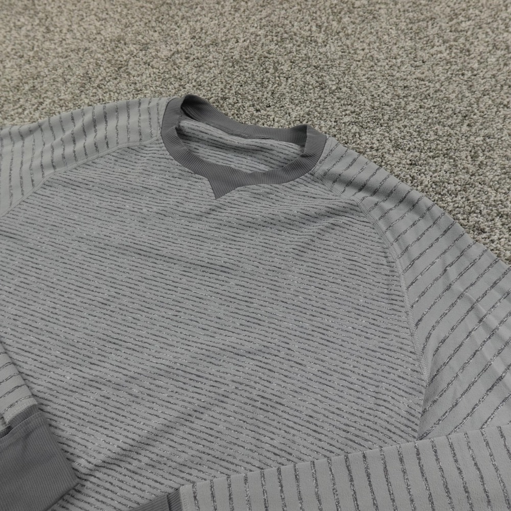 Lululemon Shirt Mens L Gray Stripe Long Sleeve Lightweight Athletic Workout Gym